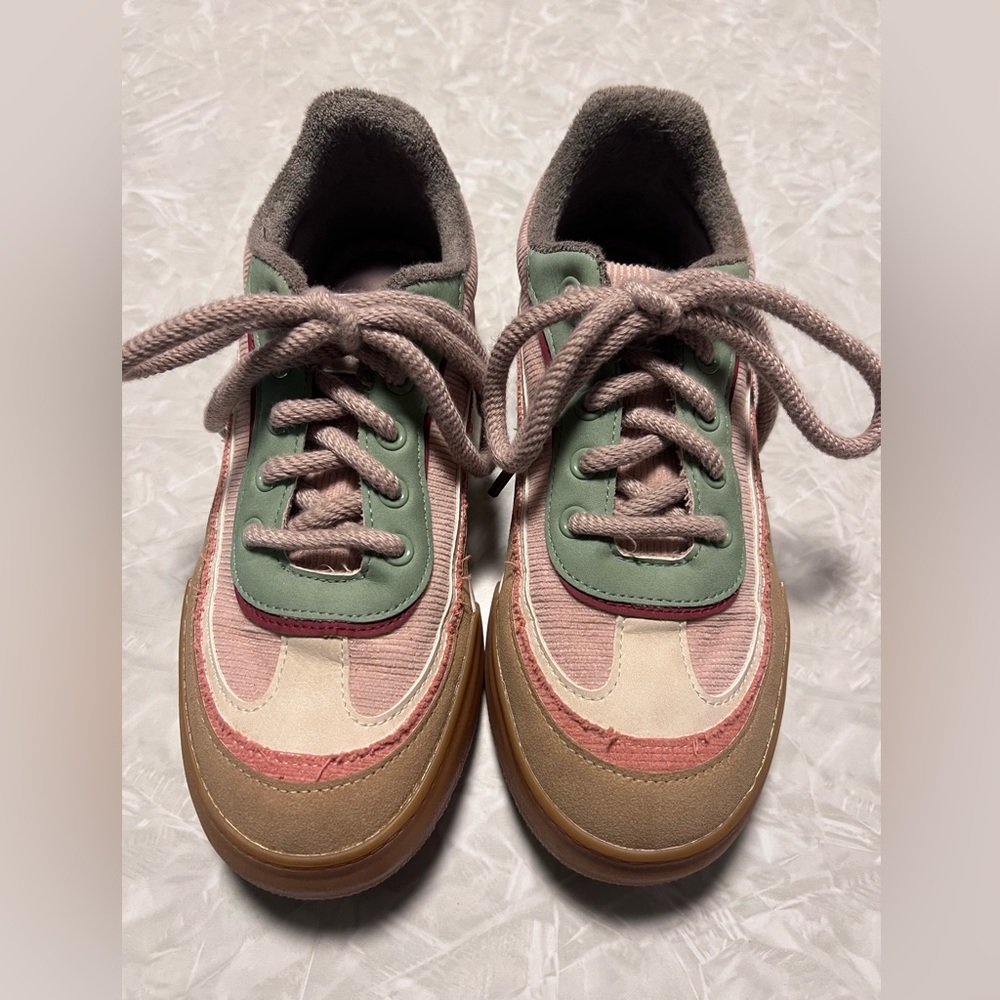 Women’s funky Rocket Dog sneakers